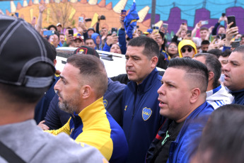 Buenos Aires, Argentina.- In the photos taken on December 3, 2023, the current second vice president, presidential candidate and "xeneize" idol, Juan Román Riquelme, led a demonstration of Boca fans and partners to protest the judicial decision to suspend the elections to elect the board of directors of the xeneize club, which still do not have a date for completion.