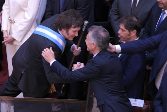 Buenos Aires - Photo taken on December 10, 2023, Javier Milei is sworn in at the Congress. Milei stated that "today a new era begins in Argentina" and "we end a long and sad history of decadence and decline, and begin the path of reconstruction of our country" from the steps of the National Congress, accompanied by Vice President Victoria Villarruel, his appointed officials and members of the foreign delegations, among them the President of Ukraine, Volodimir Zelenski.