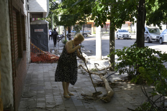 Bahía Blanca: In the photo taken on December 17, 2023, the damage caused by the storm. The heavy storm, with rain and winds reaching more than 140 km/h, left 13 fatalities and at least 14 people seriously injured. Several roofs were blown off and trees fell.