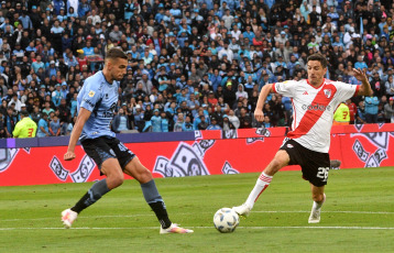 Córdoba, Argentina.- In the photos taken on December 3, 2023, during the match between River Plate and Belgrano at the Mario Alberto Kempes stadium in a match for the quarterfinals of the Professional League Cup. River Plate beat Belgrano 2-1 in the last play and advanced to the semifinals of the League Cup. Facundo Colidio gave Millonario the classification with a goal in the 94th minute. The last Argentine football champion awaits Rosario Central in the next instance.