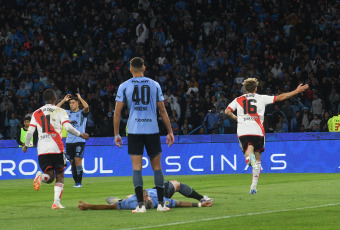 Córdoba, Argentina.- In the photos taken on December 3, 2023, during the match between River Plate and Belgrano at the Mario Alberto Kempes stadium in a match for the quarterfinals of the Professional League Cup. River Plate beat Belgrano 2-1 in the last play and advanced to the semifinals of the League Cup. Facundo Colidio gave Millonario the classification with a goal in the 94th minute. The last Argentine football champion awaits Rosario Central in the next instance.