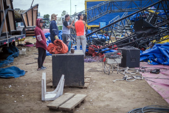 Bahía Blanca, Argentina.- En las fotos tomadas el 19 de diciembre del 2023, muestra los destrozos que aún quedan en las calles de Bahía Blanca tras el temporal que azotó la ciudad el fin de semana. El Servicio de Energía, EDES informó que logró restablecer el servicio al 55