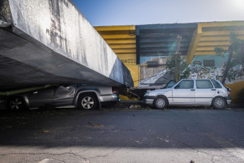 Bahía Blanca: In the photo taken on December 17, 2023, the damage caused by the storm. The heavy storm, with rain and winds reaching more than 140 km/h, left 13 fatalities and at least 14 people seriously injured. Several roofs were blown off and trees fell.