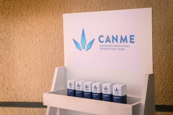 San Juan, Argentina.- En las fotos tomadas el 6 de diciembre del 2023, muestra las instalaciones del segundo laboratorio de CanMe San Juan, que se encarga de la producción de Cannabis Medicinal. La creación de "CanMe San Juan" responde a la decisión estratégica del Gobierno local de ponerse a la vanguardia del mundo en el cultivo de cannabis con fines medicinales, como una forma de diversificar la capacidad productiva local y posicionarse como referente de la industria en el país y el mundo.