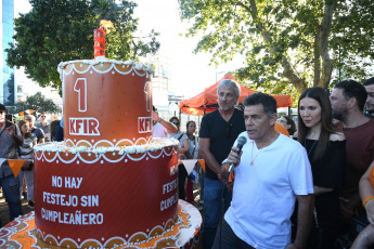 Buenos Aires, Argentina.- In the photos taken on January 17, 2024, relatives and friends in Argentina of Kfir Bibas, the youngest of those kidnapped during the Hamas attack on Israel on October 7, celebrated his first birthday "no happy” with orange balloons, alluding to his red hair, and asked for his release.