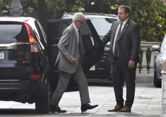 Buenos Aires, Argentina.- En las fotos tomadas el 4 de enero del 2024, el ministro de Justicia, Mariano Cúneo Libarona. El presidente Javier Milei encabeza en la Casa Rosada una nueva reunión de gabinete, que tiene en agenda el análisis de temas de la gestión del gobierno; la puesta en vigencia del decreto de necesidad y urgencia (DNU) 70/23, que promueve reformas económicas y políticas; y el avance de los proyectos de ley que serán abordados durante el período de sesiones extraordinarias.