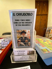 Buenos Aires, Argentina.- En la foto tomada el 28 de enero de 2024, el museo de Los Tres Chiflados en Buenos Aires. 'Los Tres Chiflados', Moe, Larry y Curly, fueron los protagonistas de la serie televisiva que divirtieron a varias generaciones de argentinos. 'Chifladoseo', es el primero en toda Iberoamérica, y se encuentra ubicado en Segurola 1152, de Adrogué, Buenos Aires. Tiene más de 2.400 objetos coleccionables en español, de los cuales 1.500 están en exhibición estable. Entre ellos, se encuentran carpetas con las rutinas cómicas de Los Tres Chiflados, muñecos y figuras, cartas escritas por los actores y hasta guiones originales.