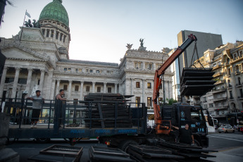 Buenos Aires, Argentina.- En la foto tomada el 23 de enero de 2024, preparativos en el Congreso Nacional de cara al paro y movilizacion de mañana en rechazo a las políticas del gobierno de Javier Milei.