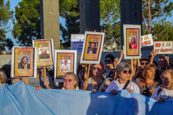 La Pampa, Argentina.- In the photos taken on January 24, 2024, protesters participate in the general strike called by the national General Confederation of Labor (CGT) in opposition to the DNU and the Omnibus Law proposed by President Javier Milei.