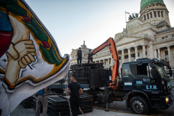 Buenos Aires, Argentina.- En la foto tomada el 23 de enero de 2024, preparativos en el Congreso Nacional de cara al paro y movilizacion de mañana en rechazo a las políticas del gobierno de Javier Milei.