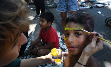 Buenos Aires- En la foto tomada el 6 de enero de 2024, la asociación civil Tierra, Techo y Trabajo realizó una jornada de festejo sobre la calle Padilla, entre Acevedo y Malabia, en el barrio porteño de Villa Crespo.