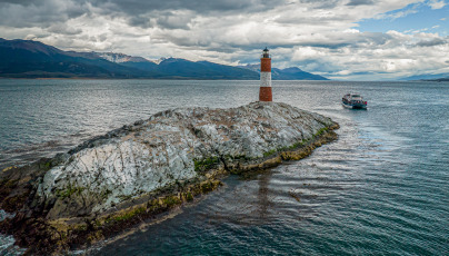 Ushuaia, Argentina.- The emblematic Les Eclaireurs lighthouse, located on the Beagle Channel, near the city of Ushuaia and often confused with Jules Verne's famous End of the World Lighthouse, turns 105 years old since its construction in 1919, this 23 January, and today it continues to be one of the main postcards and most attractive site for visitors to the capital of Tierra del Fuego.