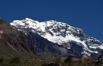 Mendoza.- In the photo taken on January 6, 2024, tourist areas of the province of Mendoza, Argentina. In full opening of the summer season, Mendoza reinforced the promotion at national level of 13 protected natural areas that are open to tourism available to local, national or foreign visitors looking for nearby, attractive, economic and even unknown places.