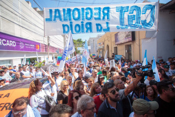 La Rioja, Argentina.- In the photos taken on January 24, 2024, protesters participate in the general strike called by the national General Confederation of Labor (CGT) in opposition to the DNU and the Omnibus Law proposed by President Javier Milei.