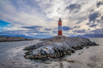 Ushuaia, Argentina.- The emblematic Les Eclaireurs lighthouse, located on the Beagle Channel, near the city of Ushuaia and often confused with Jules Verne's famous End of the World Lighthouse, turns 105 years old since its construction in 1919, this 23 January, and today it continues to be one of the main postcards and most attractive site for visitors to the capital of Tierra del Fuego.