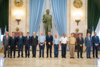 Buenos Aires, Argentina.- In the photos taken on January 22, 2024, the Minister of Defense, Luis Petri (center), led in the San Martín room of the Libertador Building, the ceremony of the secretaries and undersecretaries who will accompany him in his management in the military portfolio. During the ceremony, the head of the Defense portfolio thanked the officials for “having listened to and responded to the call of the Homeland, which today summons them to serve in this Ministry because it needs their professionalism and their experience to face one of the most difficult crises in our history.”