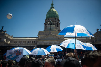 Buenos Aires, Argentina.- In the photos taken on January 24, 2024, protesters at Plaza Congreso, with partial cuts to traffic, within the framework of the strike and mobilization called by the CGT. Argentina is experiencing its first general strike since 2019, called by the country's main union center, against the extensive reforms promoted by the government of libertarian Javier Milei.