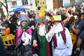 Buenos Aires- En la foto tomada el 6 de enero de 2024, la asociación civil Tierra, Techo y Trabajo realizó una jornada de festejo sobre la calle Padilla, entre Acevedo y Malabia, en el barrio porteño de Villa Crespo.