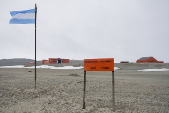 Antarctica- In the photo of January 13, 2024, the ship ARA Alte Irízar finished the first landing of construction materials, food and fuel for the replenishment of the Argentine Antarctic base Petrel, where it also moved to the new crew, 23 people, and retreated to the outgoing force, made up of 20 others, in a logistical and military deployment in support of science that took four days operating 24 hours in the framework of the Antarctic Summer Campaign (CAV).