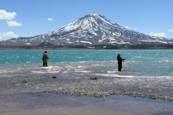 Mendoza, Argentina.- En la foto del 20 de enero de 2024, con la reapertura del camino que sólo se habilita en verano, abrió este sábado el circuito de Laguna del Diamante con sus dos riquezas naturales: el espejo de agua y el volcán Maipo, que conforman uno de los tesoros turísticos más bellos de Mendoza, Argentina.