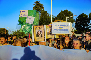 La Pampa, Argentina.- In the photos taken on January 24, 2024, protesters participate in the general strike called by the national General Confederation of Labor (CGT) in opposition to the DNU and the Omnibus Law proposed by President Javier Milei.