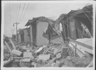 San Juan- In the archive photo, scenes from the earthquake. Read: A show will commemorate the 80th° anniversary of the earthquake of 1944 The earthquake of January 15, 1944 was the greatest tragedy that the Argentine people remember. About thousands of dead, of an even greater number of wounded (still uncertain data), and of the almost total destruction of a city. The effects also reached Córdoba, La Rioja, Mendoza and San Luis. Actually, the consequences of the earthquake were disproportionate compared to their intensity. They were endless seconds. The telluric movement was at 20.49 hours and reached 7.4 degrees magnitude on the Richter Scale and a maximum intensity of IX degrees on the modified Mercalli Scale. The epicenter was located 20 kilometers north of the city of San Juan, in the vicinity of the town of La Laja, in the department of Albardón.