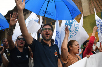 Córdoba.- In the photo taken on January 9, 2024, a mobilization of state unions in rejection of the dismissals of public workers in the province and the demand for 'immediate reinstatement' which, according to union data, particularly affects the health sector.