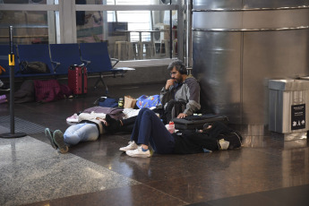 Buenos Aires, Argentina.- En las fotos tomadas el 24 de enero del 2024, muestra el aeropuerto internacional de Ezeiza en el marco del Paro Nacional. Las empresas Aerolíneas Argentinas y Jetsmart cancelaron todos sus servicios, mientras que la "low cost" Flybondi informó que operará 60 vuelos desde el aeropuerto internacional de Ezeiza y canceló seis, como consecuencia del paro de 12 horas convocado por la CGT.