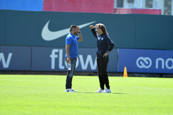 Buenos Aires.- In the photo taken on January 8, 2024, the San Lorenzo team resumed their pre-season training in Ciudad Deportiva on Monday, waiting for three players who have agreed their contract but have not yet formalized it: archer Facundo Altamirano and Colombians Carlos "La Roca" Sánchez and Jhohan Romaña. The team of Rubén Insua will leave tomorrow for Uruguay to begin the preseason.