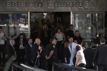 Buenos Aires, Argentina.- In photos taken on January 23, 2024, the Minister of National Security, Patricia Bullrich, confirmed the death of the girl Umma, the 9-year-old girl and daughter of a custodian of the minister who She had been shot in the back of the head during a robbery in Lomas de Zamora. The girl was admitted to the Churruca hospital.