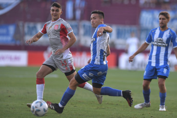 Buenos Aires, Argentina.- In the photos taken on January 25, 2024, during the match between Estudiantes and Argentino de Monte Maíz, for the Argentine Cup at the Néstor Díaz Pérez Stadium in Lanús. Estudiantes beat Argentino de Monte Maíz 2-0 in the 32nd round of the Argentine Cup. Pincha's goals were scored by Javier Correa at 20 minutes into the initial stage and Mauro Méndez at 41'.