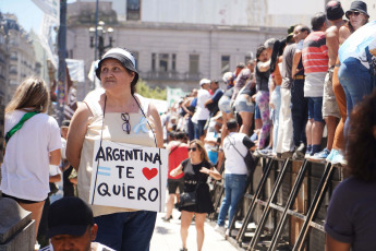 Buenos Aires, Argentina.- In the photos taken on January 24, 2024, protesters at Plaza Congreso, with partial cuts to traffic, within the framework of the strike and mobilization called by the CGT. Argentina is experiencing its first general strike since 2019, called by the country's main union center, against the extensive reforms promoted by the government of libertarian Javier Milei.