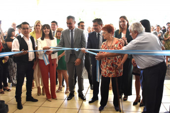 San Juan, Argentina.- En las fotos tomadas el 15 de enero del 2024, durante la inauguración de la muestra documental, fotográfica, hemerográfica, audiovisual, bibliográfica, museológica y vivencial en conmemoración del 80 aniversario del terremoto de 1944 que marcó la historia de la provincia de San Juan.