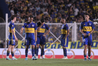 Buenos Aires, Argentina.- In the photos taken on February 1, 2024, during the match between Boca Juniors and Sarmiento de Junín at the Nuevo Gasómetro for the second date of Zone B of the Professional League Cup. Boca and Sarmiento did not differ in their meeting. The first half started positively for Boca Juniors, who took advantage of the opportunity to open the scoring with Miguel Ángel Merentiel in the 8th minute. Sarmiento equalized through a goal from José Mauri in the 26th minute of the second half.