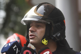 Buenos Aires, Argentina.- In the photos taken on February 8, 2024, they show the construction site that collapsed in Caballito, Buenos Aires. A woman died after the collapse, while she continued the search through the rubble for her partner. In addition, seven people were rescued by SAME and fire personnel, the City Police reported.