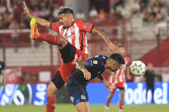 Buenos Aires, Argentina.- In the photos taken on February 19, 2024, Barracas Central reached Talleres, for the 6th tournament of Argentina - Copa LPF 2024 at the Estadio Tomás Ducó. Barracas won 2-1 at Talleres. The party goles for the local players Marco Iacobellis (1' 1T) and Maximiliano Zalazar (4' 2T). Just like the visitor's goal is Gastón Benavídez (31' 1T).