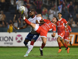 Buenos Aires, Argentina.- In the photos taken on February 28, 2024, during the match between San Lorenzo and Independiente de Chivilcoy at the Centenario stadium in Quilmes. San Lorenzo beat Independiente de Chivilcoy 1-0 and advanced to the round of 16 of the Argentine Cup. With a goal from Cristian Tarragona, 15 minutes into the complement.