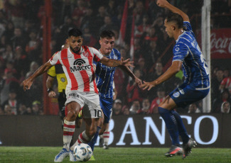 Córdoba, Argentina - In the photo taken on February 25, 2024, with goals by Altamira and Guillén, Godoy Cruz beat La Gloria 2-0 and took a further lead at the top of Zone B.