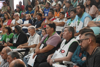 Buenos Aires, Argentina.- En las fotos tomadas el 15 de febrero del 2024, el Frente de Sindicatos Estatales (FSE), que representa a una veintena de organizaciones gremiales, realizó su primer plenario desde su nueva conformación, para analizar la situación laboral y salarial de las empresas del sector, y anunció una "jornada nacional de lucha", que se traducirá en un par de actividades, para la "última semana de febrero", informaron fuentes gremiales.