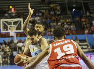 Mar del Plata, Argentina.- In the photos taken on February 22, 2024, the Argentine basketball team played against Chile, in Group A, in the Americup 2025 Qualifiers in Nicaragua. Argentina beat Chile 90 to 78 in the first qualifying window for the AmeriCup 2025. Nicolás Brussino was the team's scorer with 19 points.