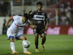 Santa Fe, Argentina.- In the photos taken on February 19, 2024, Unión faces Platense in a match for date 6 of the Argentina tournament - LPF Cup 2024 at the Avenida stadium. Unión drew a goalless draw against Platense.