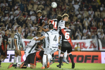 Santa Fe, Argentina.- In the photos taken on February 7, 2024, River Plate faces Excursionistas, who play in Primera B, for the 32nd round. final of the Argentine Cup at the Brigadier General Estanislao López stadium in Santa Fe. With goals from Borja, Mastantuono and Ruberto, River Plate beat Excursionistas 3-0 and advanced in the Argentine Cup.