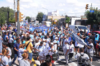 Buenos Aires, Argentina.- In the photos taken on February 22, 2024, leaders and activists of various social and political organizations in the province of Buenos Aires held a new day of protest "against hunger" with different concentrations at accesses to the city of Buenos Aires, with partial traffic cuts, demanding food assistance for community kitchens, among other demands.