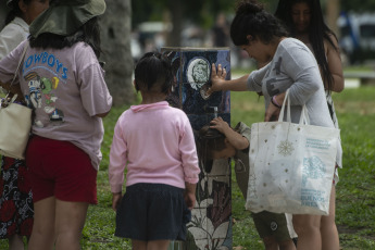 Buenos Aires, Argentina.- En las fotos tomadas el 7 de febrero del 2023, muestra las calles en medio de la ola de calor que atraviesa el país. A una semana de que se desataran los calores extremos en el norte y centro del país, el Servicio Meteorológico Nacional (SMN) activó varias alertas amarillas por tormentas que afectarán a algunos sectores de las provincias de Buenos Aires, La Pampa, Río Negro, Mendoza, La Rioja, Catamarca, Salta y Jujuy. Asimismo, señalaron que, a excepción de Jujuy, Salta y Tucumán, en el resto norte y centro del país continuarán las altas temperaturas.