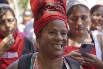 Buenos Aires, Argentina.- En las fotos tomadas el 1 de febrero del 2024, la Unión de Trabajadores y Trabajadoras de la Economía Popular (UTEP) realizan una nueva jornada nacional de "ollas vacías" bajo la consigna "La única necesidad y urgencia es el hambre". La Cámara de Diputados continúa la sesión especial en la que buscará aprobar el proyecto de ley "Bases y Puntos de Partida para la Libertad de los Argentinos", impulsado por el Gobierno nacional.