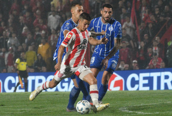 Córdoba, Argentina - In the photo taken on February 25, 2024, with goals by Altamira and Guillén, Godoy Cruz beat La Gloria 2-0 and took a further lead at the top of Zone B.