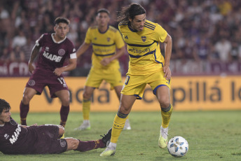 Buenos Aires, Argentina.- In the photos taken on February 18, 2024, during the Boca vs. Argentina party. Lanús, by Grupo B of the Copa de la Liga in La Fortaleza. They lost 2-1 to Boca Juniors and won the Superclassical victory at the Monumental. With the demolition, Boca quedó septimo in the Zone B and he saw it with River in the Monumental, in the classic game of the Copa de la Liga.