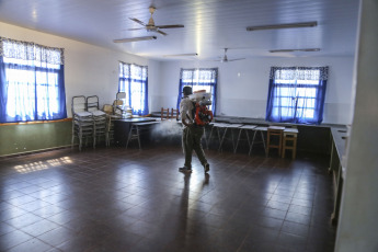 Posadas, Argentina.- The photos taken on February 27, 2024 show the operation against dengue that is carried out in the schools of Posadas through municipal agencies. The operation includes cleaning, weeding and fumigation with the aim of guaranteeing safety before the start of the 2024 school year.