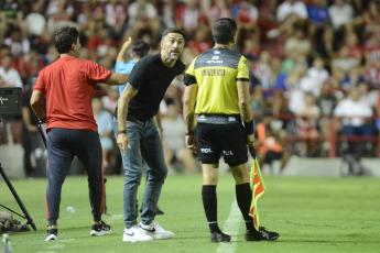 Santa Fe, Argentina.- In the photos taken on February 19, 2024, Unión faces Platense in a match for date 6 of the Argentina tournament - LPF Cup 2024 at the Avenida stadium. Unión drew a goalless draw against Platense.