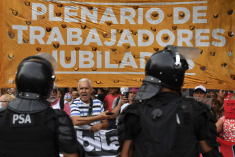 Buenos Aires, Argentina.- The photos taken on February 6, 2024 show the strong security operation in front of Congress while the Chamber of Deputies resumed the special session of the so-called Omnibus Law. The reforms of the president of Argentina, Javier Milei, were reversed, due to lack of support from his allies in the Chamber of Deputies, which he will deal with again from scratch in a commission.